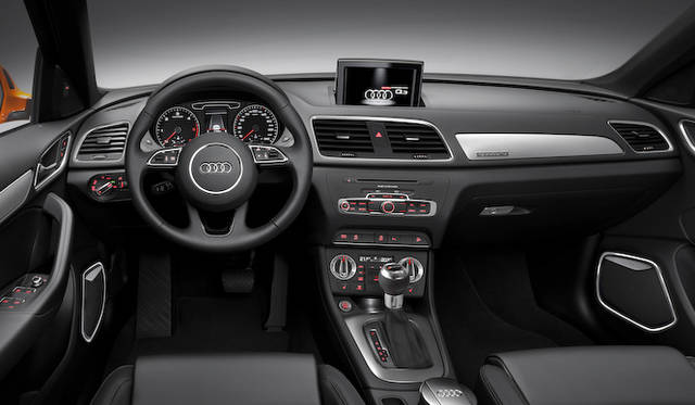 <strong>Audi Q3｜アウディQ3</strong>　（写真は本国仕様）