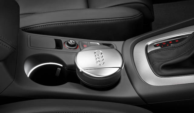 <strong>Audi Q3｜アウディQ3</strong>　（写真は本国仕様）