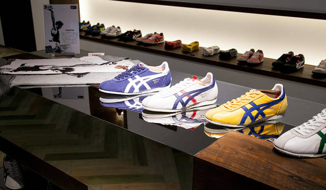 <strong>Onitsuka Tiger｜オニツカタイガー</strong>　「オニツカタイガー表参道」1階