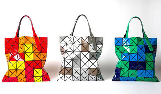 <strong>ISSEY MIYAKE INC.｜イッセイ ミヤケ</strong>　渋谷ヒカリエ シンクス3階「BAO BAO ISSEY MIYAKE」がお薦めする“BILBAO AT-RANDOM-2”