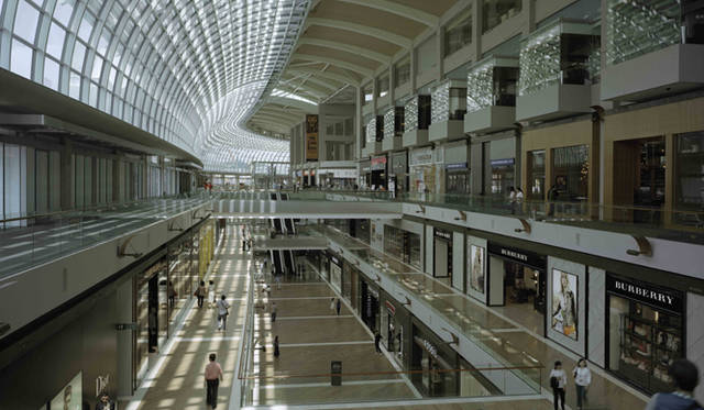 <strong>Marina Bay Sands Singapore｜マリーナ・ベイ・サンズ</strong>　巨大ショッピングモール「マリーナ・ベイ・サンズ・ショップス」　© Timothy Hursley