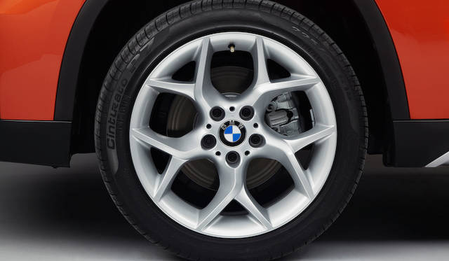 <strong>BMW X1｜ビー・エム・ダブリュー X1</strong>