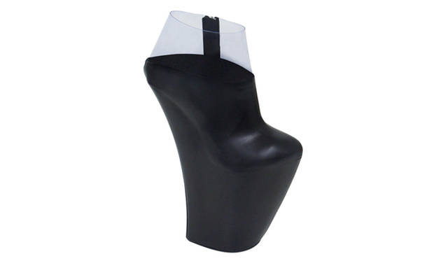 <strong>GIUSEPPE ZANOTTI DESIGN│ジュゼッペ・ザノッティ・デザイン</strong>　レディー・ガガとのコラボレーション