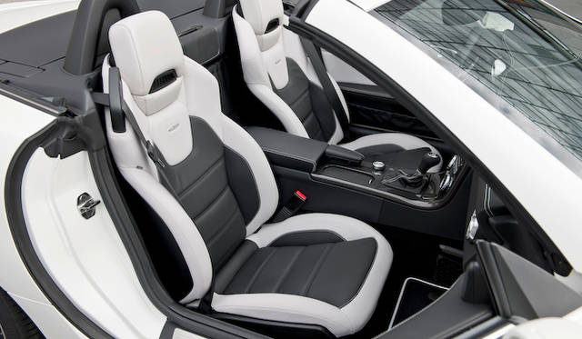 <strong>Mercedes-benz SLK 55 AMG｜メルセデス・ベンツ SLK 55 AMG</strong>　（写真は本国仕様）