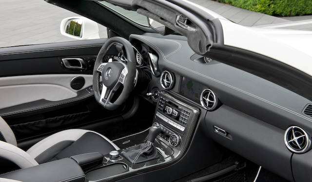 <strong>Mercedes-benz SLK 55 AMG｜メルセデス・ベンツ SLK 55 AMG</strong>　（写真は本国仕様）