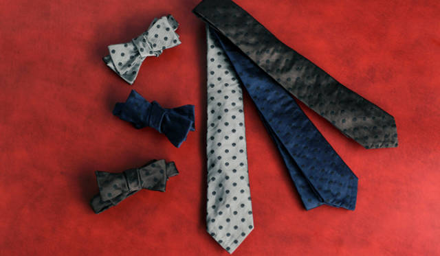 <strong>The General Store</strong>　マーカのスマイルタイ＆ボウタイ タイ＝1万500円、ボウタイ＝6300円