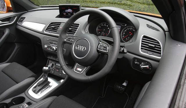 <strong>Audi Q3 2.0TFSI quattro 211PS｜アウディQ3 2.0 TFSIクワトロ 211PS</strong>