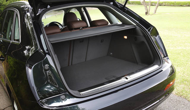 <strong>Audi Q3 2.0TFSI quattro 211PS｜アウディQ3 2.0 TFSIクワトロ 211PS</strong>