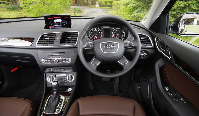 <strong>Audi Q3 2.0TFSI quattro 211PS｜アウディQ3 2.0 TFSIクワトロ 211PS</strong>