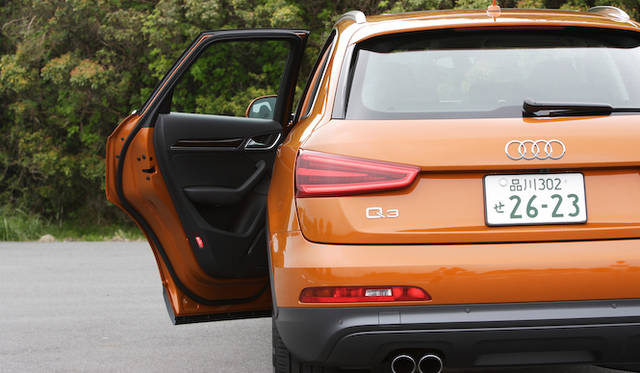 <strong>Audi Q3 2.0TFSI quattro 211PS｜アウディQ3 2.0 TFSIクワトロ 211PS</strong>　「無段階ドア開度」機構により、ドアはどの角度でもホールドできる