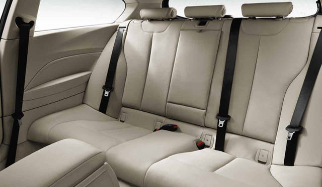 <strong>BMW 1 Series 3 doors｜ビー・エム・ダブリュー 1シリーズ 3ドア</strong>