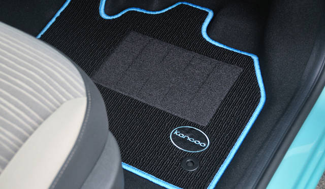 <strong>RENAULT KANGOO Couleur│ルノー カングー クルール</strong>　マット（オプション）