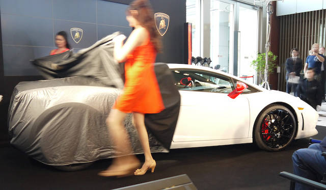 <strong>Lamborghini Gallardo LP560-4 Bianco Rosso｜ランボルギーニ ガヤルド LP560-4 ビアンコ・ロッソ</strong>