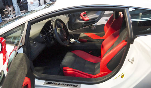 <strong>Lamborghini Gallardo LP560-4 Bianco Rosso｜ランボルギーニ ガヤルド LP560-4 ビアンコ・ロッソ</strong>