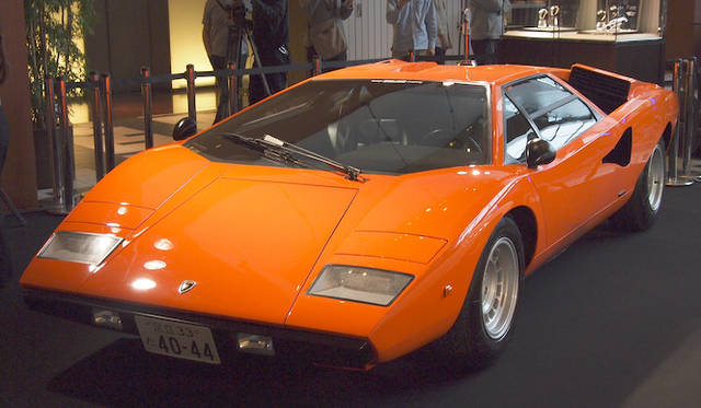 <strong>Lamborghini Countach｜ランボルギーニ クンタッチ</strong>