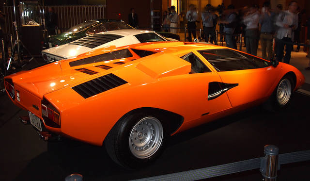 <strong>Lamborghini Countach｜ランボルギーニ クンタッチ</strong>