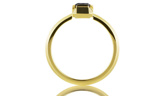 <strong>CORE JEWELS│コアジュエルス</strong>　ブライダルラインより。エンゲージリング