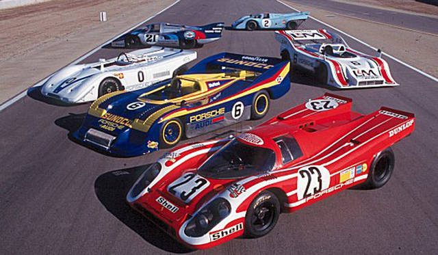 手前が今回の「918」のカモフラージュがイメージしている「917」