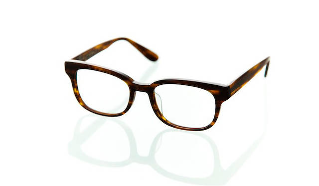 <strong>Continuer｜コンティニュエ</strong>　東京事変×EnaLloidコラボレーションモデル　亀田誠治モデル「ニューカメダ セレブリティ」2万1000円