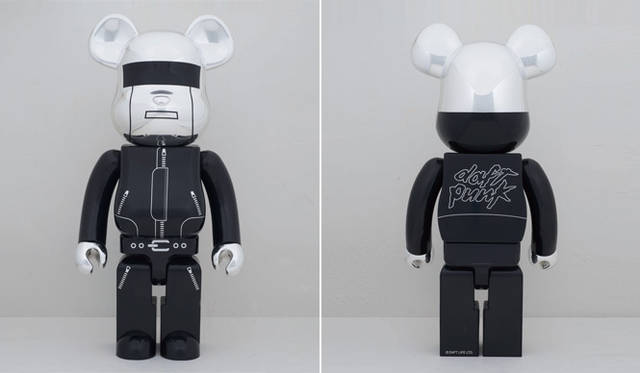 　「MEDICOM TOY EXHIBITION ’12」開催記念商品　BE@RBRICK 1000％ DAFT　PUNK Thomas Bangalter 2万9400円