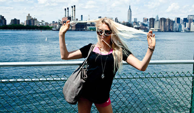 <strong>NIKE｜ナイキ</strong>　「THE LOOK OF SPORT：ローラ・エネヴァー」　ニューヨークを訪れた際のローラ