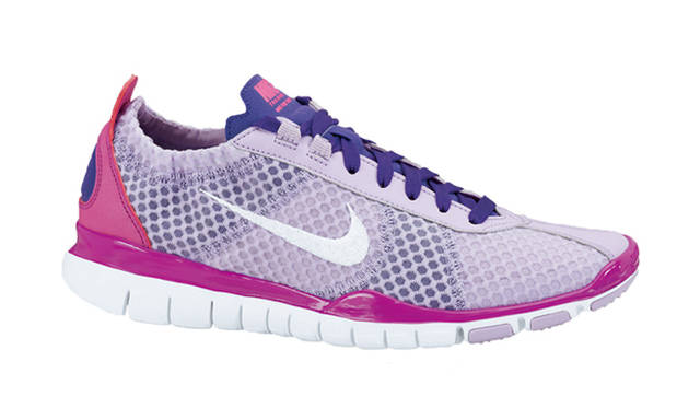 <strong>NIKE｜ナイキ</strong>　「THE LOOK OF SPORT：ローラ・エネヴァー」　ナイキ フリー TR ツイスト 8925円