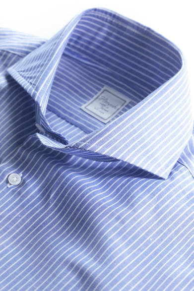 <strong>阪急MEN’S TOKYO｜6月 “ハイセンスに楽しむクールビズ”</strong>　カッタウェイ長袖綿麻シャツ1万1550円（HITOYOSHI）