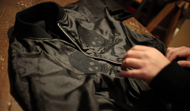 <strong>List｜リスト</strong>　FPMこと田中知之がファッションをリミックス？　和ドクロスカジャン　8万2950円　※リバーシブル