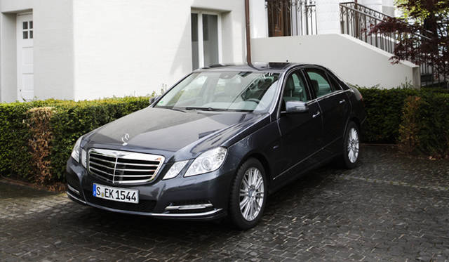 <strong>Mercedes-Benz E300 BlueTEC Hybrid｜メルセデス・ベンツ E300 ブルーテック ハイブリッド</strong>