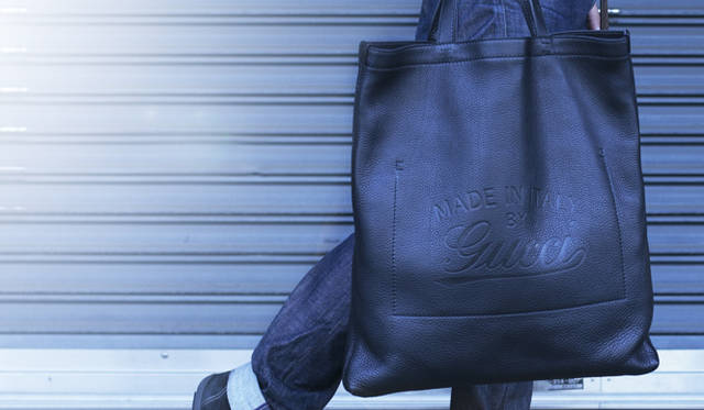 <strong>GUCCI｜グッチ</strong>　16万8000円（グッチ ジャパン カスタマーサービス／Tel. 03-5469-6611）　http://www.gucci.com