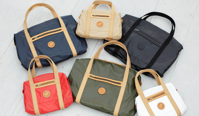 <strong>ハンティング・ワールド</strong>　レッド、ベージュ、ホワイト、ネイビー、ブラック、グリーンの6色展開