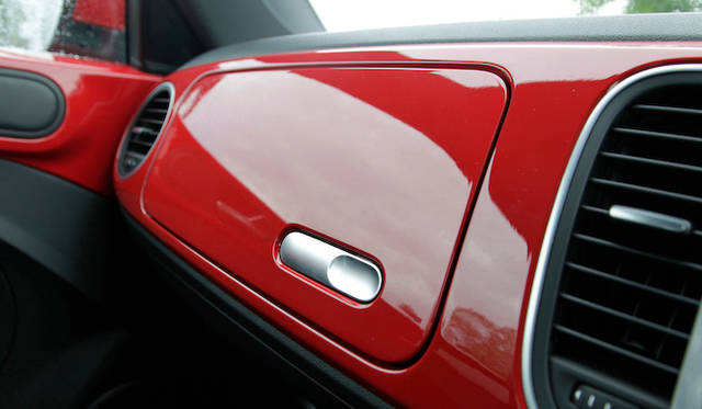 <strong>Volkswagen The Beetle｜フォルクスワーゲン ザ・ビートル</strong>