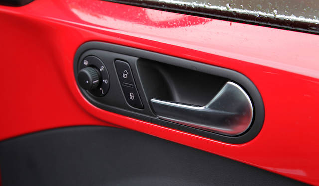 <strong>Volkswagen The Beetle｜フォルクスワーゲン ザ・ビートル</strong>