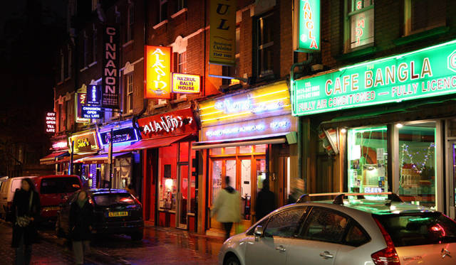 <strong>NIKE｜ナイキ</strong>　「THE LOOK OF SPORT：ペリー・シェイクス・ドレイトン」　ペリーのお気に入りのショッピングエリアであるブリックレーン