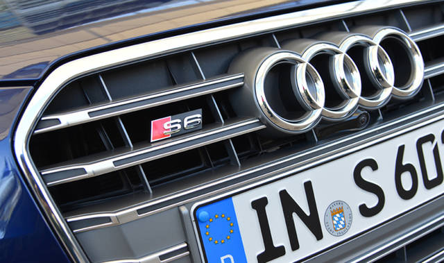 <strong>Audi S6 Avant｜アウディ S6 アバント</strong>