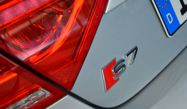 <strong>Audi S7 Sportback｜アウディ S7 スポーツバック</strong>