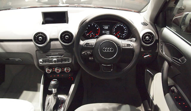 <strong>Audi A1 Sportback 1.4TFSI｜アウディ A1 スポーツバック 1.4TFSI</strong>