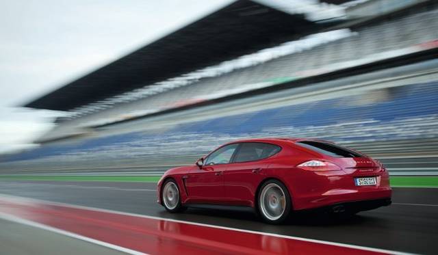 <strong>Porsche Panamera ｜ポルシェ パナメーラGTS</strong>