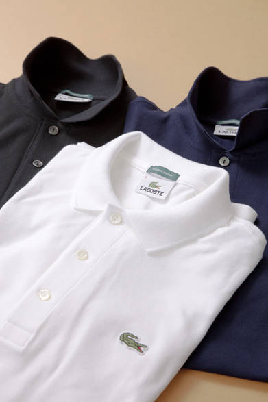 <strong>LACOSTE｜ラコステ</strong>　コンパクトで固めの襟を備えた「PH039P」もビームスの別注。襟を立てたい人のために開発されたという。各1万3650円（すべてラコステ／ビームス 銀座 Tel. 03-3567-2224）