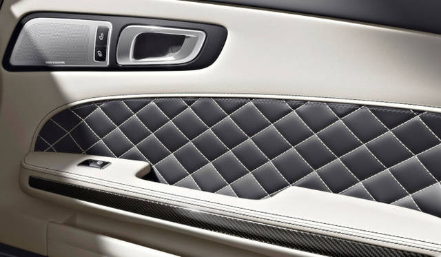 <strong>Mercedes-Benz SLS AMG GT ｜ メルセデスベンツ SLS AMG GT</strong>　オプションのAMGデジーノ エクスクルーシブ スタイル レザー