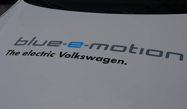 <strong>Volkswagen Golf blue-e-motion｜フォルクスワーゲン ゴルフ ブルーe-モーション</strong>