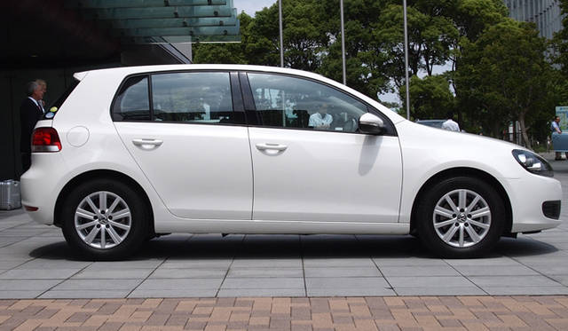 <strong>Volkswagen Golf blue-e-motion｜フォルクスワーゲン ゴルフ ブルーe-モーション</strong>