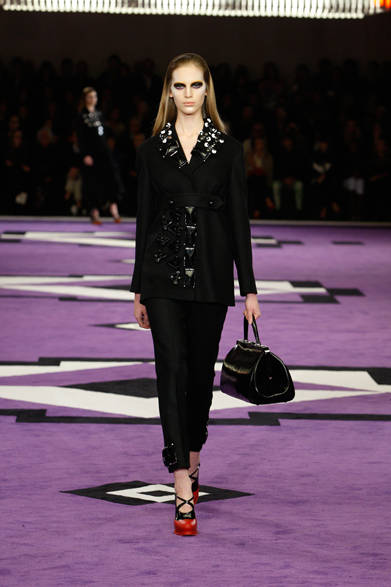 <strong>PRADA｜プラダ</strong>　2012-13年秋冬コレクション　©PRADA