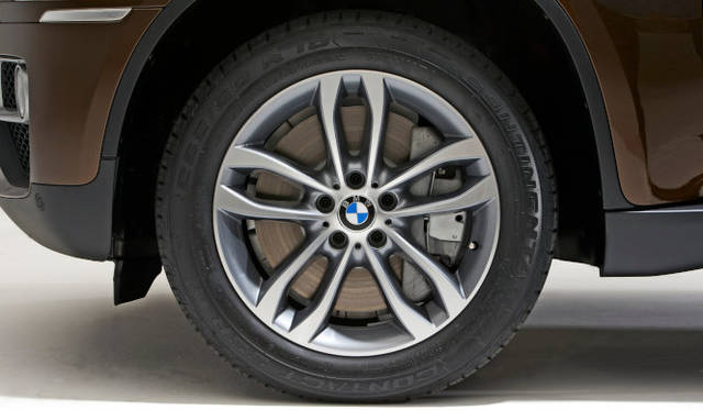 <strong>BMW X6｜ビー・エム・ダブリューX6</strong>
