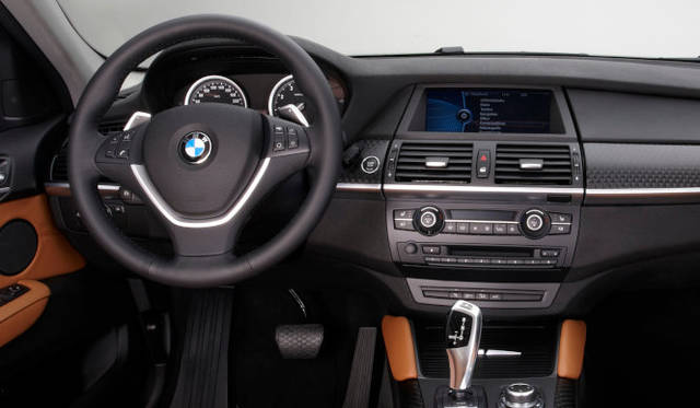 <strong>BMW X6｜ビー・エム・ダブリューX6</strong>