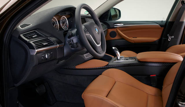 <strong>BMW X6｜ビー・エム・ダブリューX6</strong>