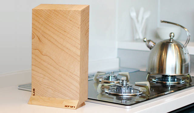 <strong>sorani｜ソラニ</strong>　収納に便利なスタンド付き