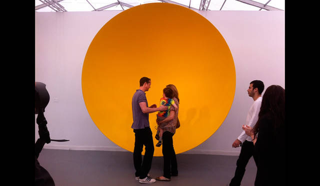 <strong>マシュー・ワォルドマン</strong>　AnishKapoorの作品