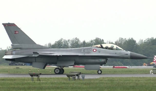 <strong>Lockheed Martin F-16 Fighting Falcon｜ロッキードマーティン F-16 ファイティングファルコン</strong>