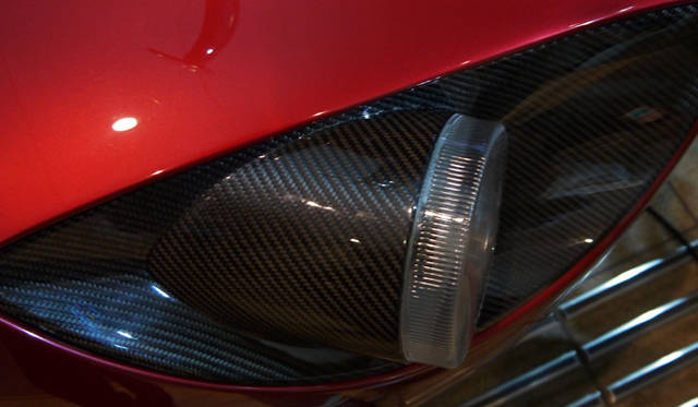 <strong>ASTON MARTIN V12 ZAGATO｜アストンマーティンV12ザガート</strong>　<br />カーボンファイバーの多用を感じさせるテールランプ周辺